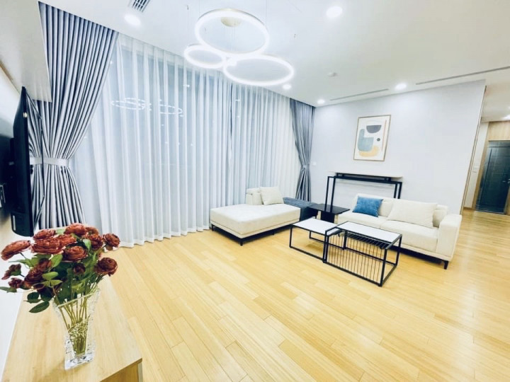BÁN GẤP căn 2 ngủ RẺ NHẤT THỊ TRƯỜNG chung cư Indochina Cầu Giấy, full đồ Chỉ 9.5 tỷ, có lốt oto