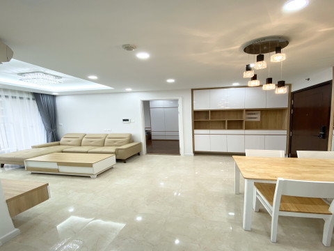Cho thuê CC Vinhome Green Bay - Mễ Trì căn 2PN full nội thất giá 14.5tr