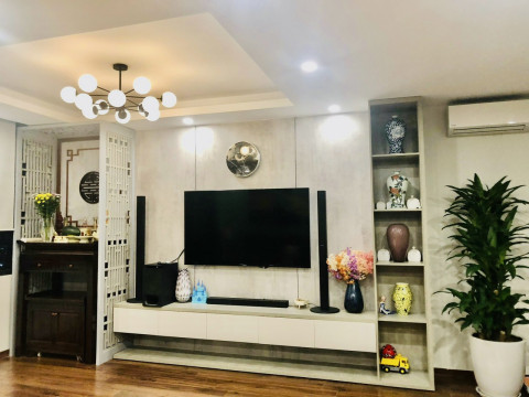 Bán căn hộ 3PN 133m²- Full nội thất giá chỉ 6.6 tỷ - tại Tòa N01T1 Ngoại Giao Đoàn