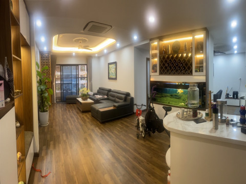 Cần nhượng lại căn hộ ở Goldmark City 136 Hồ Tùng Mậu, Tòa R1, 4 phòng ngủ, Nội thất cơ bản. Liên hệ: 0971923638