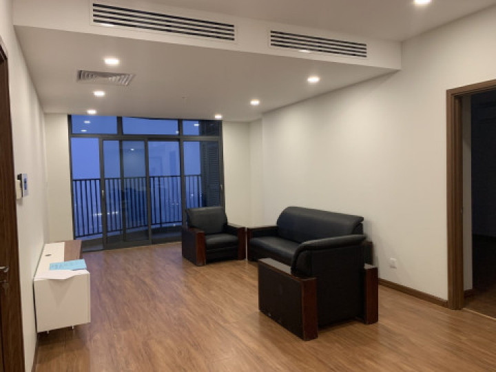 Cho Thuê căn hộ Discovery Complex 302 Cầu Giấy 3 Ngủ Cơ Bản Giá 17.5 Triệu