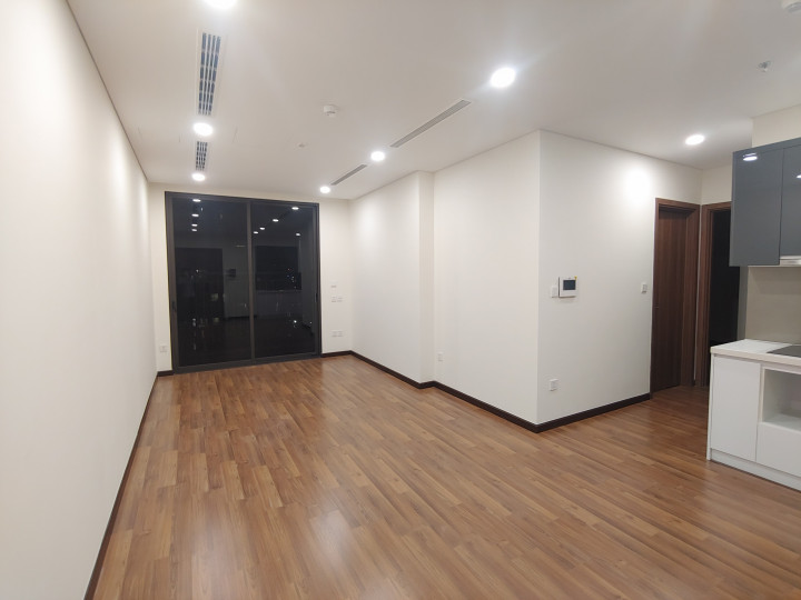 Nhà mình có căn chung cư Mipec Rubik Xuân Thủy cần cho thuê 84m2, 2pn2wc full đồ cơ bản giá 14tr/tháng. LH: 0944076068