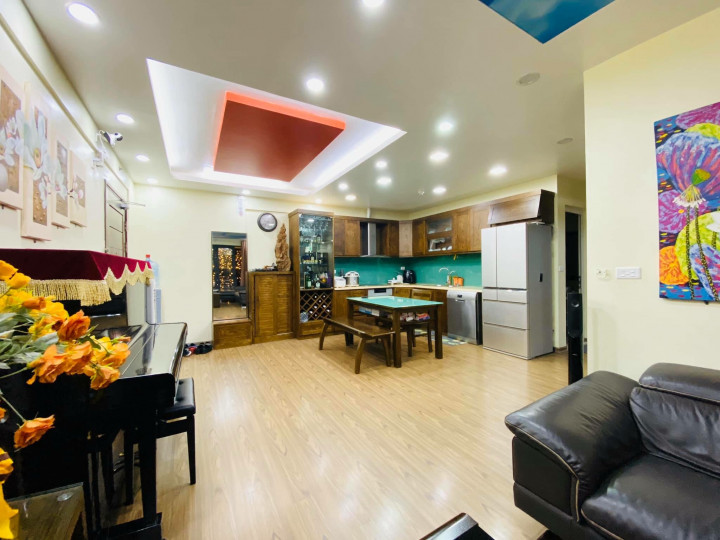Chính chủ cần bán căn hộ 3PN, 102m2 full nội thất chung cư Green Stars Phạm Văn Đồng