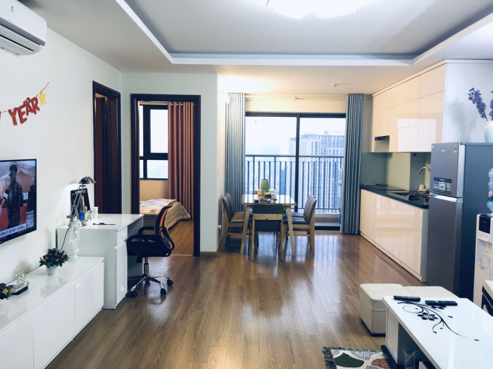 Cho thuê CC Central Field Trung Kính căn 2PN full nội thất giá 15.5tr