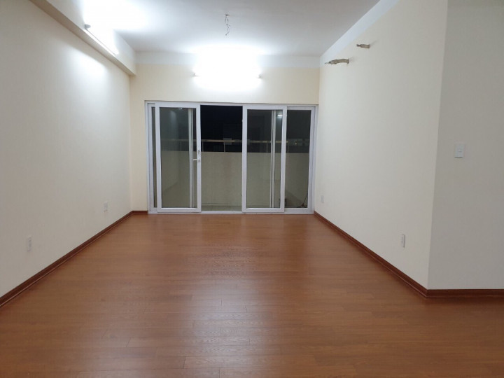 Cho thuê căn 3PN giá 12.5tr tại Chung Cư Học Viện Quốc Phòng Tây Hồ - Hoàng Quốc Việt