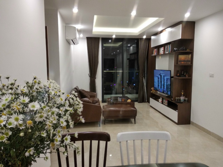 Cho thuê căn hộ chung cư Center Point - Cầu Giấy, 76m, 2n2vs, full, 15 triệu