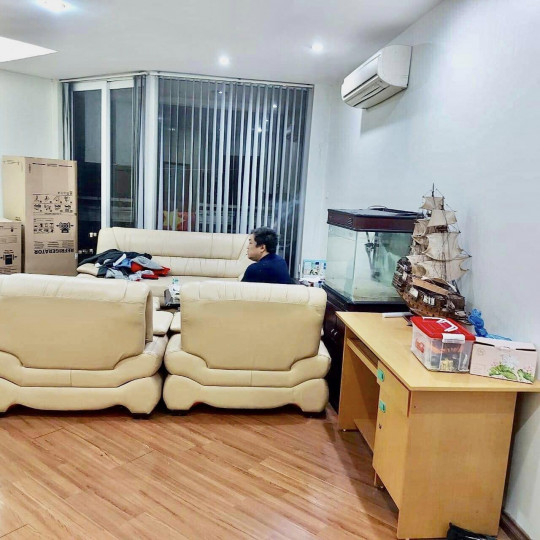 Hiếm - Cần bán căn hộ 173 Xuân Thủy - Cầu Giấy, 2 phòng ngủ, diện tích 77m2, giá chỉ 3.55 tỷ