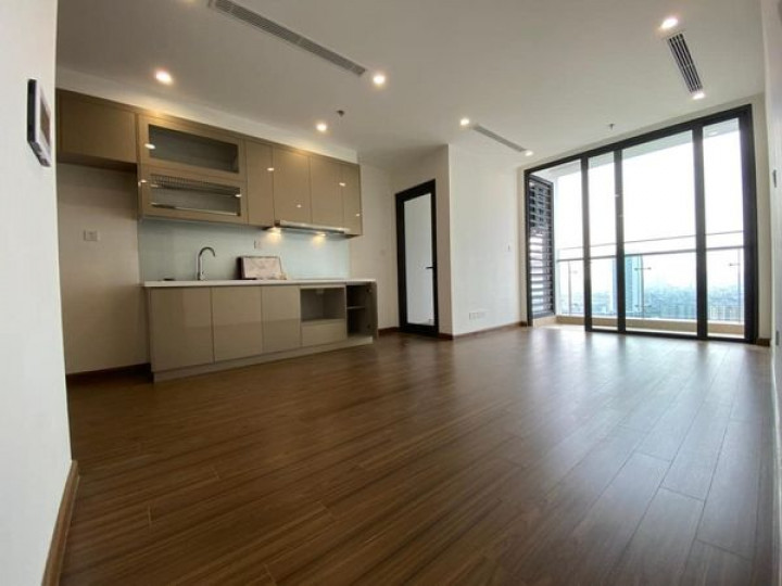 Cần cho thuê gấp căn hộ ở Vinhomes West Point - Phạm Hùng, 2 phòng ngủ, 2 vệ sinh, nội thất cơ bản. Lh: 0944076068