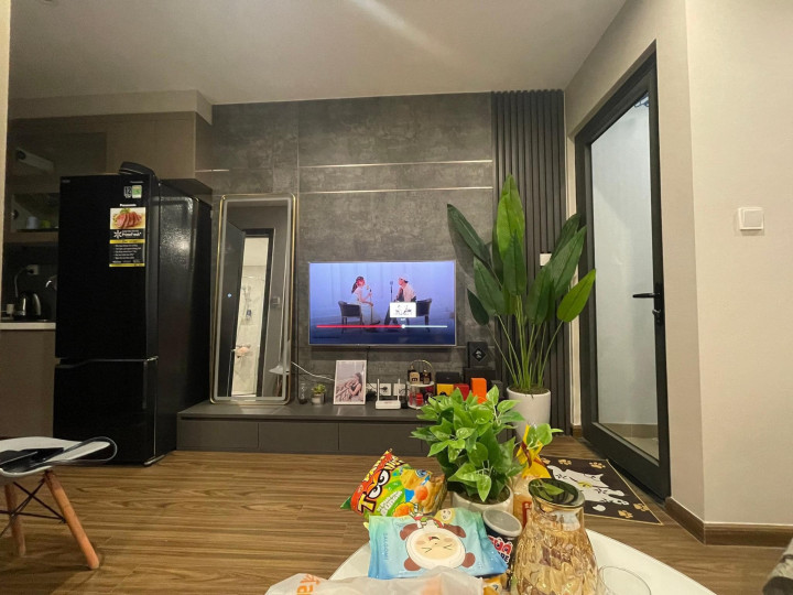 Cho thuê nhanh căn hộ studio full nội thất ở Vinhomes West Point giá chỉ có 14tr/th. Lh: 0815908914