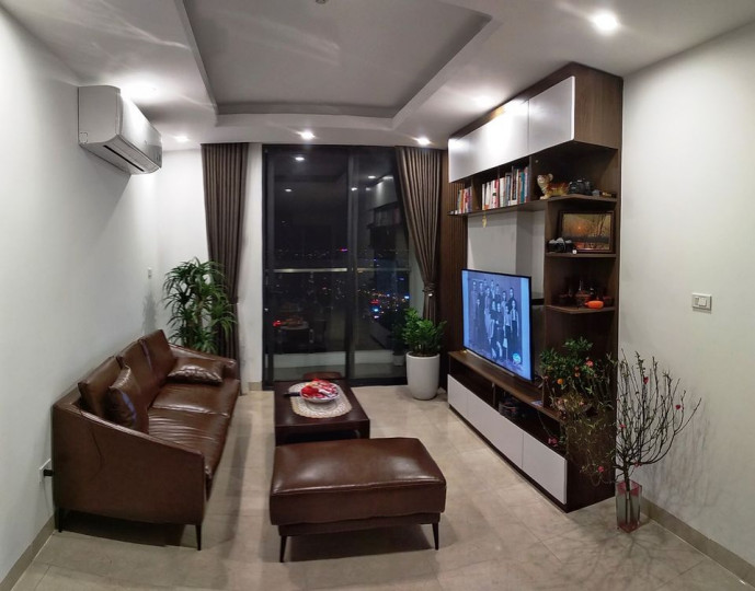 Anh em gửi cho thuê căn 3PN full nội thất Việt Đức Complex giá 15 triệu. Lh: 0971923638