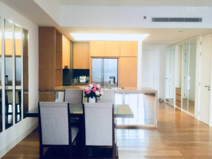 Bán gấp giá 59tr/m căn hộ chung cư cao cấp Indochina Plaza, DT  93 m², 2 PN, 2VS, full nội thất hiện đại, chủ mới chỉ việc vào ở.