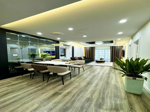 Bán Căn Hộ 2PN Tại CC Dolphin Plaza, Full Nội Thất, Giá chỉ 42tr/m2. Liên hệ: 0815.908.914