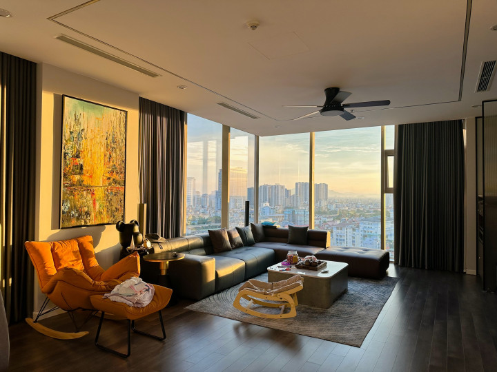 Em cần cho thuê căn 3PN ở The Nine phòng khách rộng full đồ 145m² view thoáng nhà siêu đẹp giá 32 triệu
